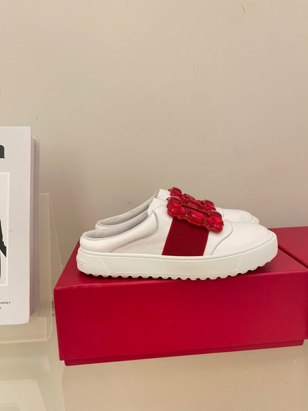 Roger Vivier 2023 New Mules