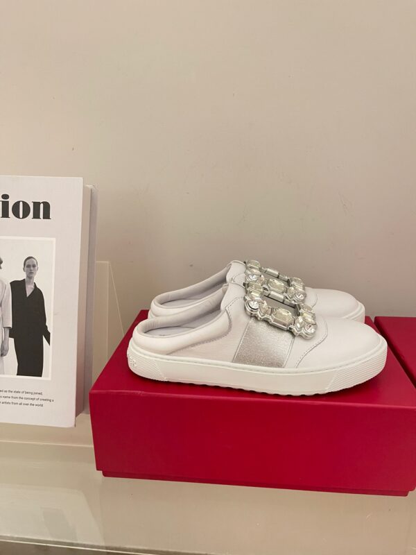 Roger Vivier 2023 New Mules