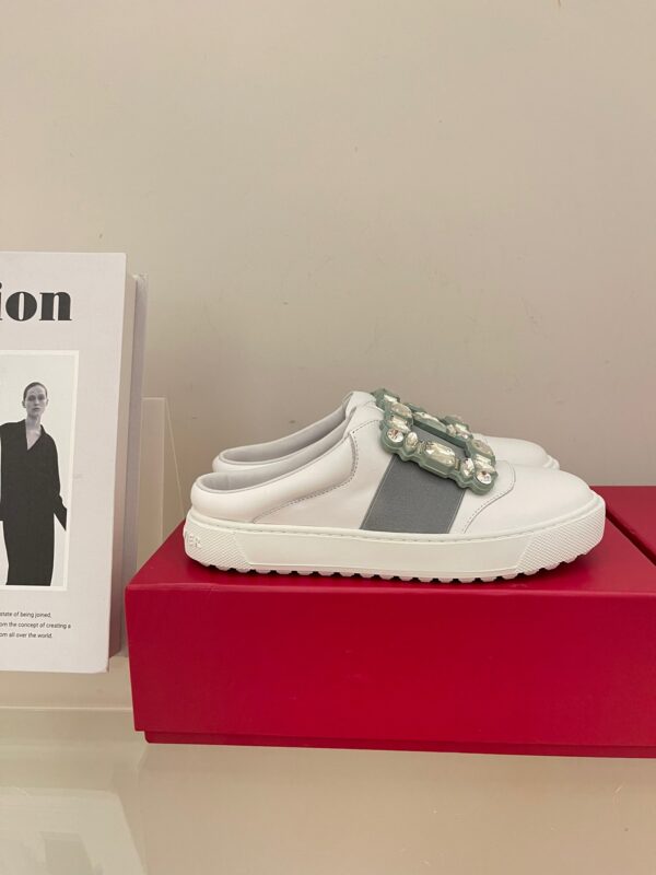 Roger Vivier 2023 New Mules