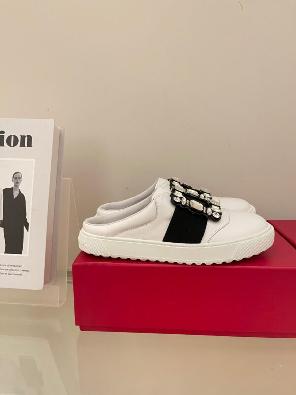 Roger Vivier 2023 New Mules