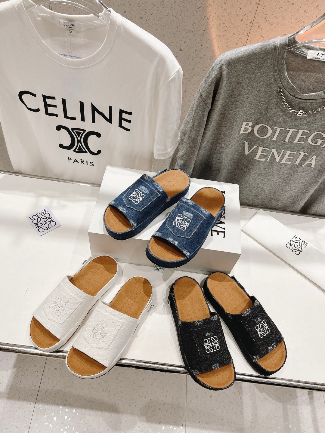 Loewe 2023 New Couple Models Sandals that - Image 9