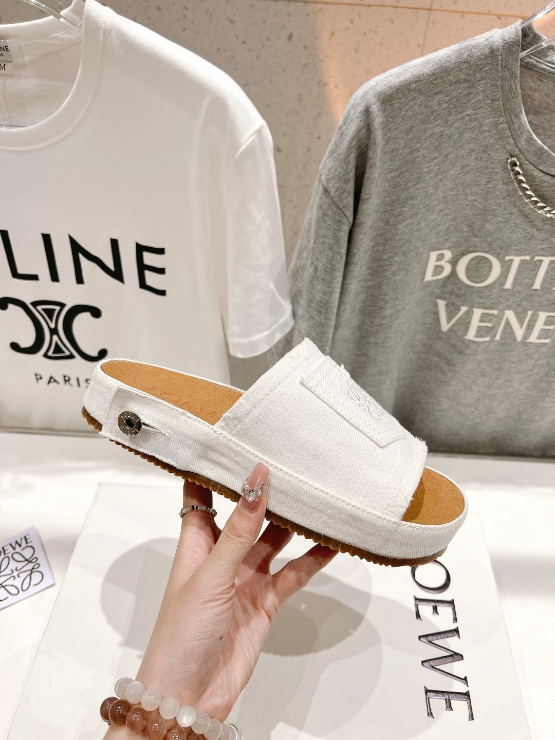 Loewe 2023 New Couple Models Sandals that - Image 2