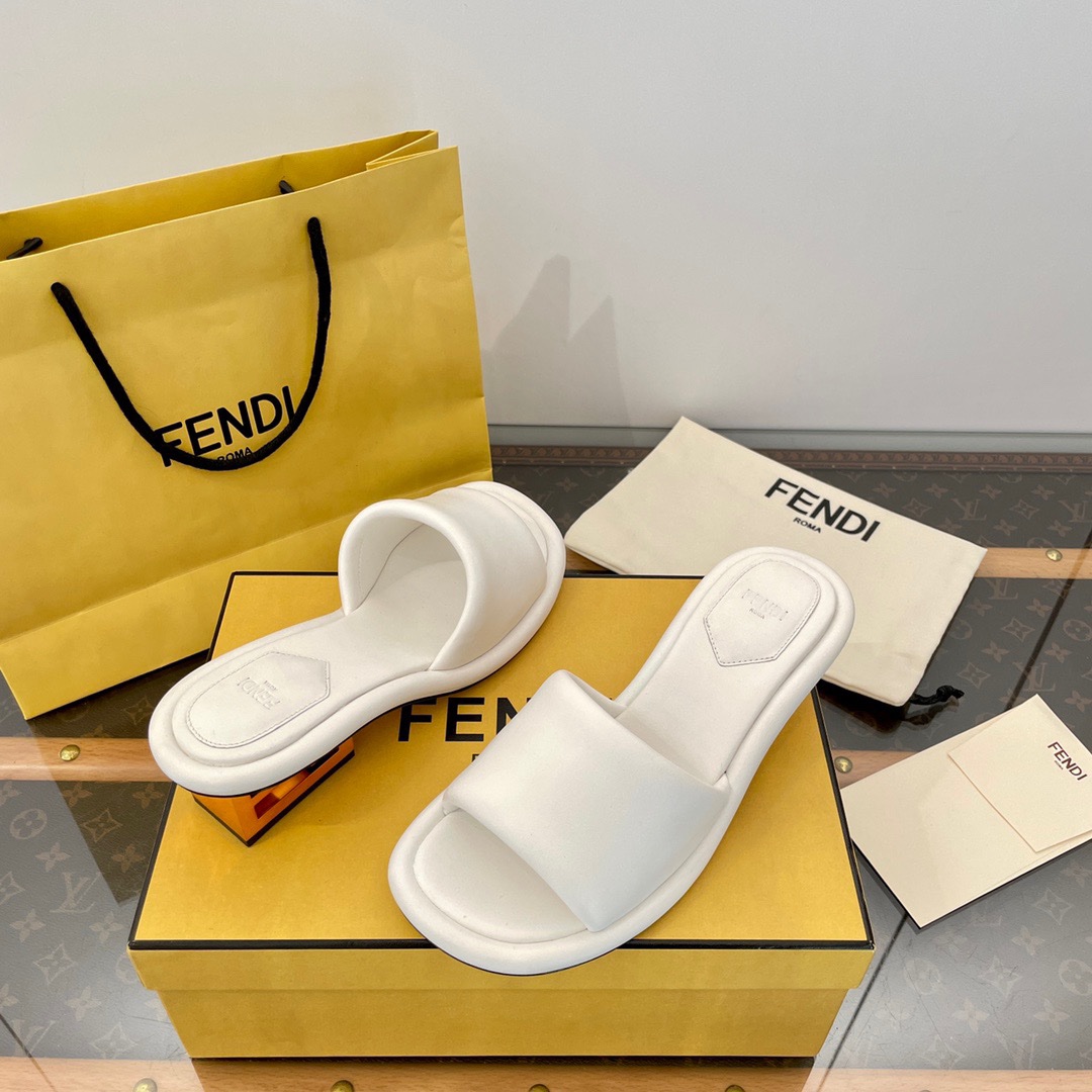Fendi 2023 New Sandals - Image 4