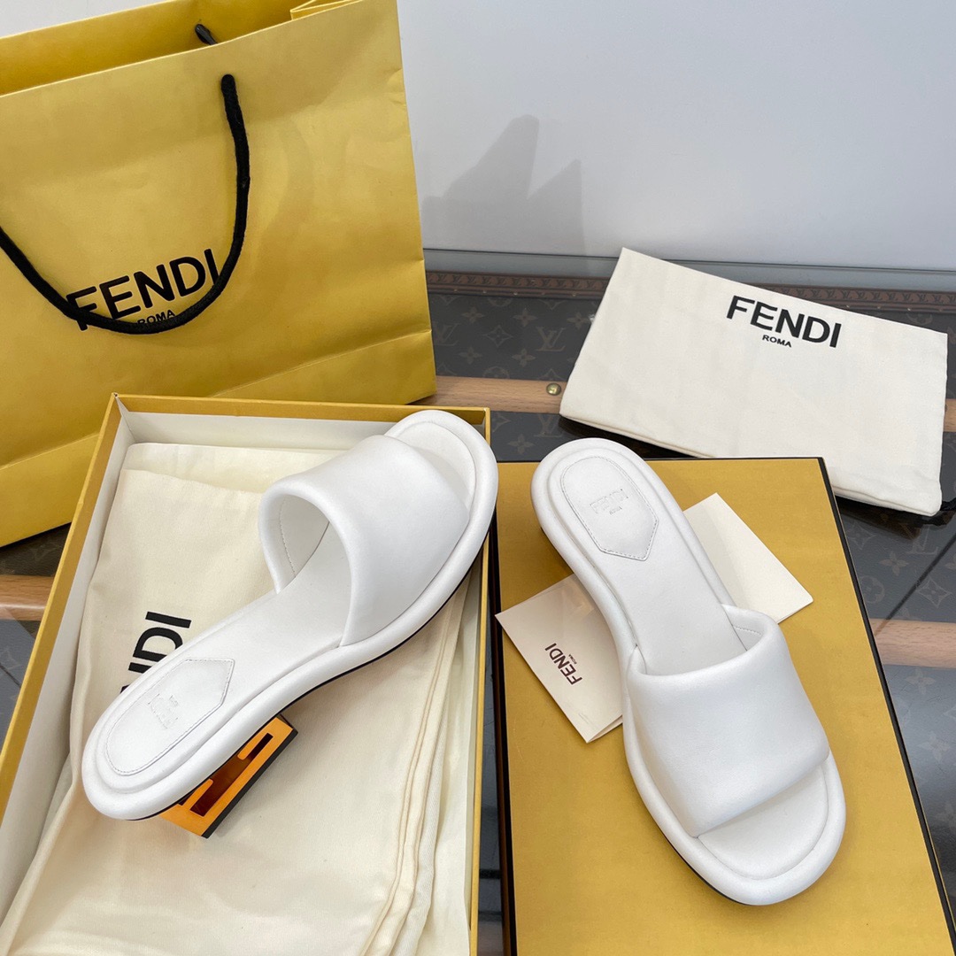 Fendi 2023 New Sandals - Image 9
