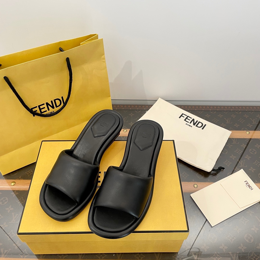 Fendi 2023 New Sandals - Image 2