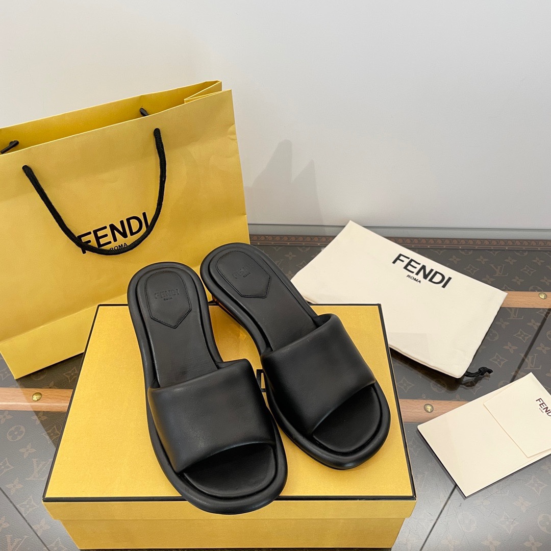 Fendi 2023 New Sandals - Image 4