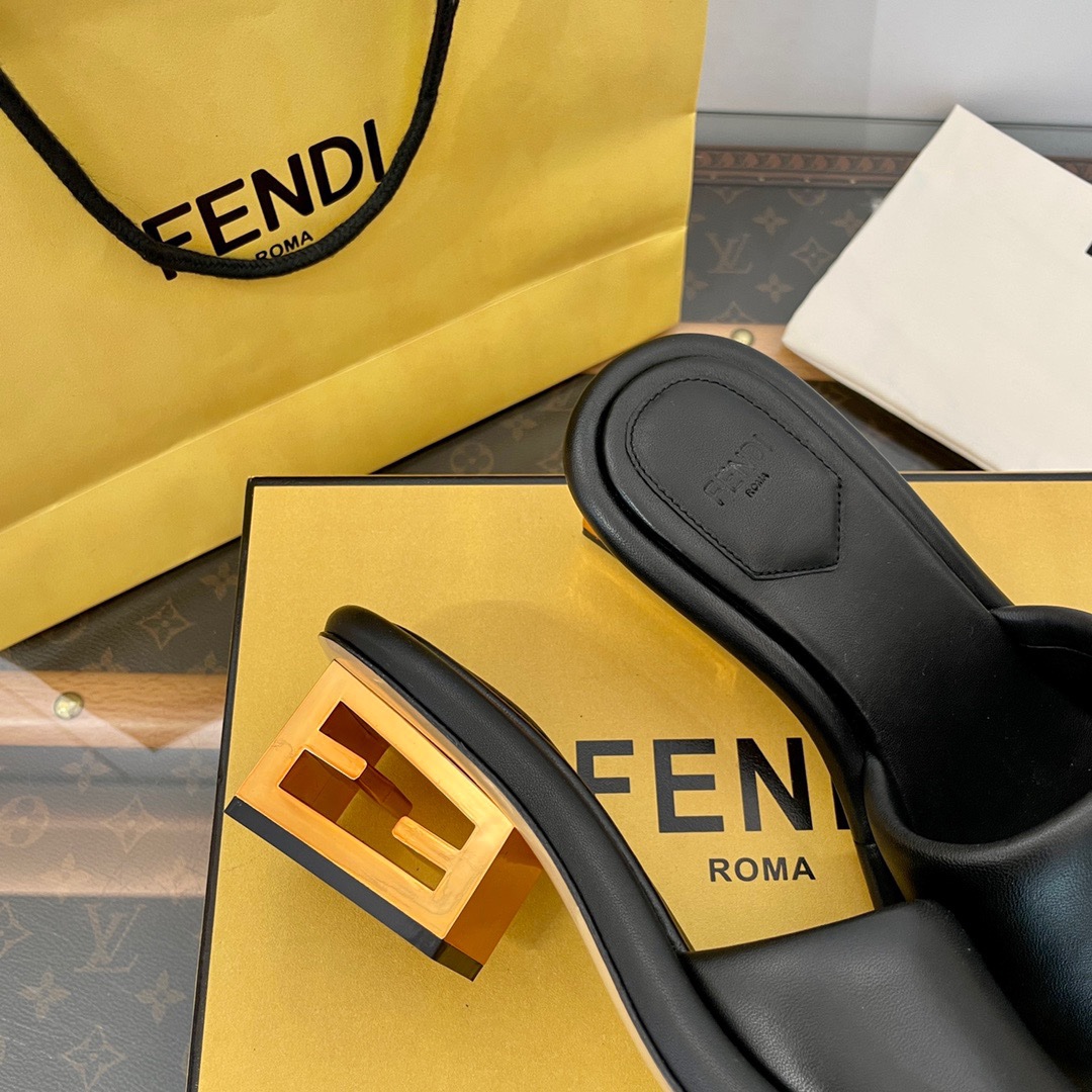 Fendi 2023 New Sandals - Image 10