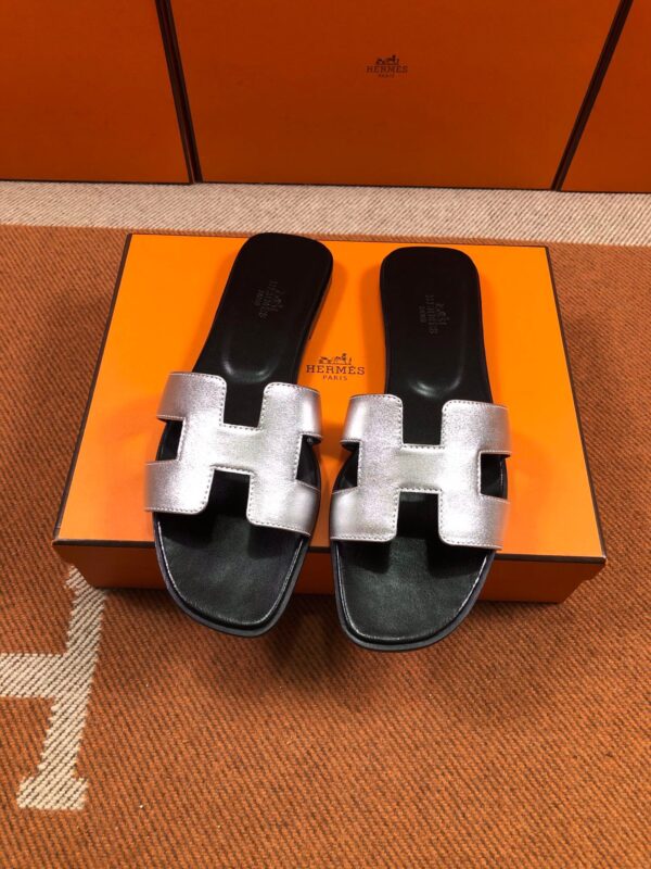 Hermes New Oran Sandals in Swift (fully handmade)