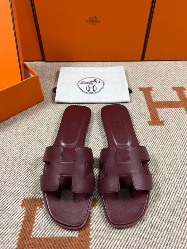 Hermes New Oran Sandals in Swift (fully handmade)