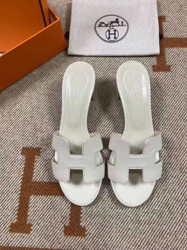 Hermes New Oran Sandals in Swift (fully handmade)