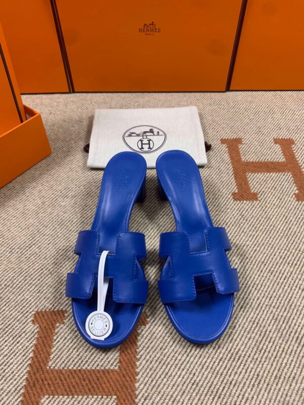 Hermes New Oasis Sandals in Swift (fully handmade)