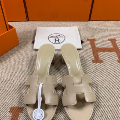 Hermes New Oasis Sandals in Swift (fully handmade)