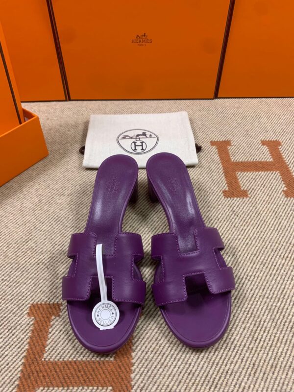 Hermes New Oasis Sandals in Swift (fully handmade)