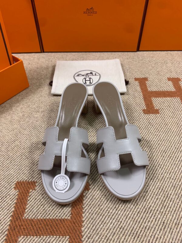 Hermes New Oasis Sandals in Swift (fully handmade)