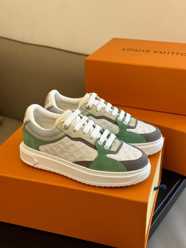 Louis Vuitton 2023 Classic thick-soled Sneakers