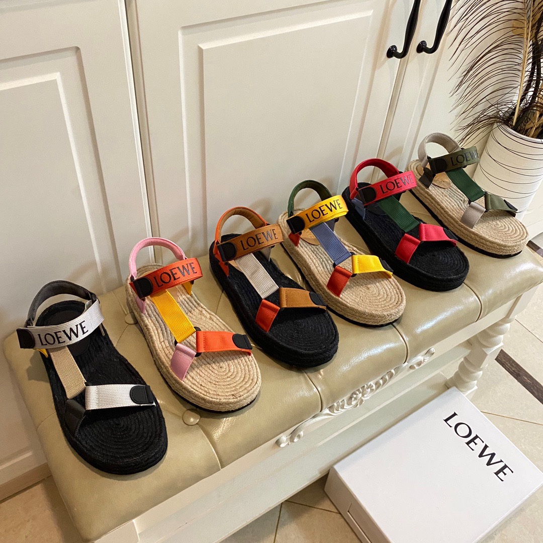 Loewe 2023 Sandals for Couples - Image 9