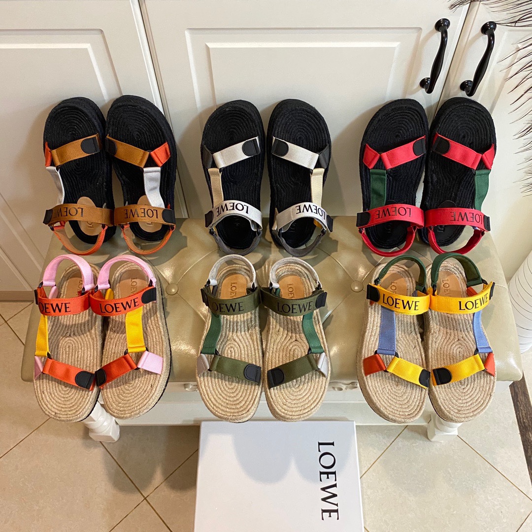Loewe 2023 Sandals for Couples - Image 10