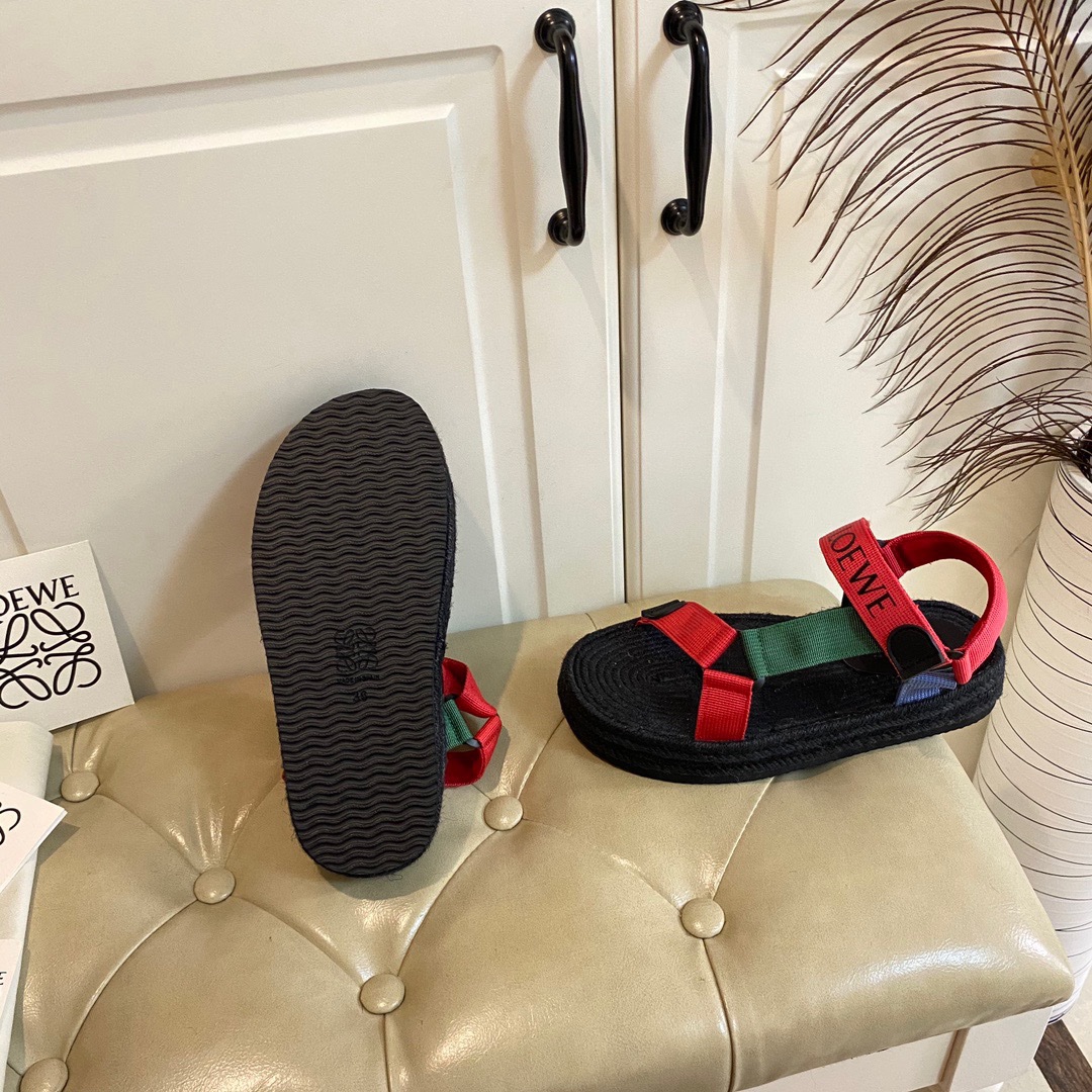 Loewe 2023 Sandals for Couples - Image 7