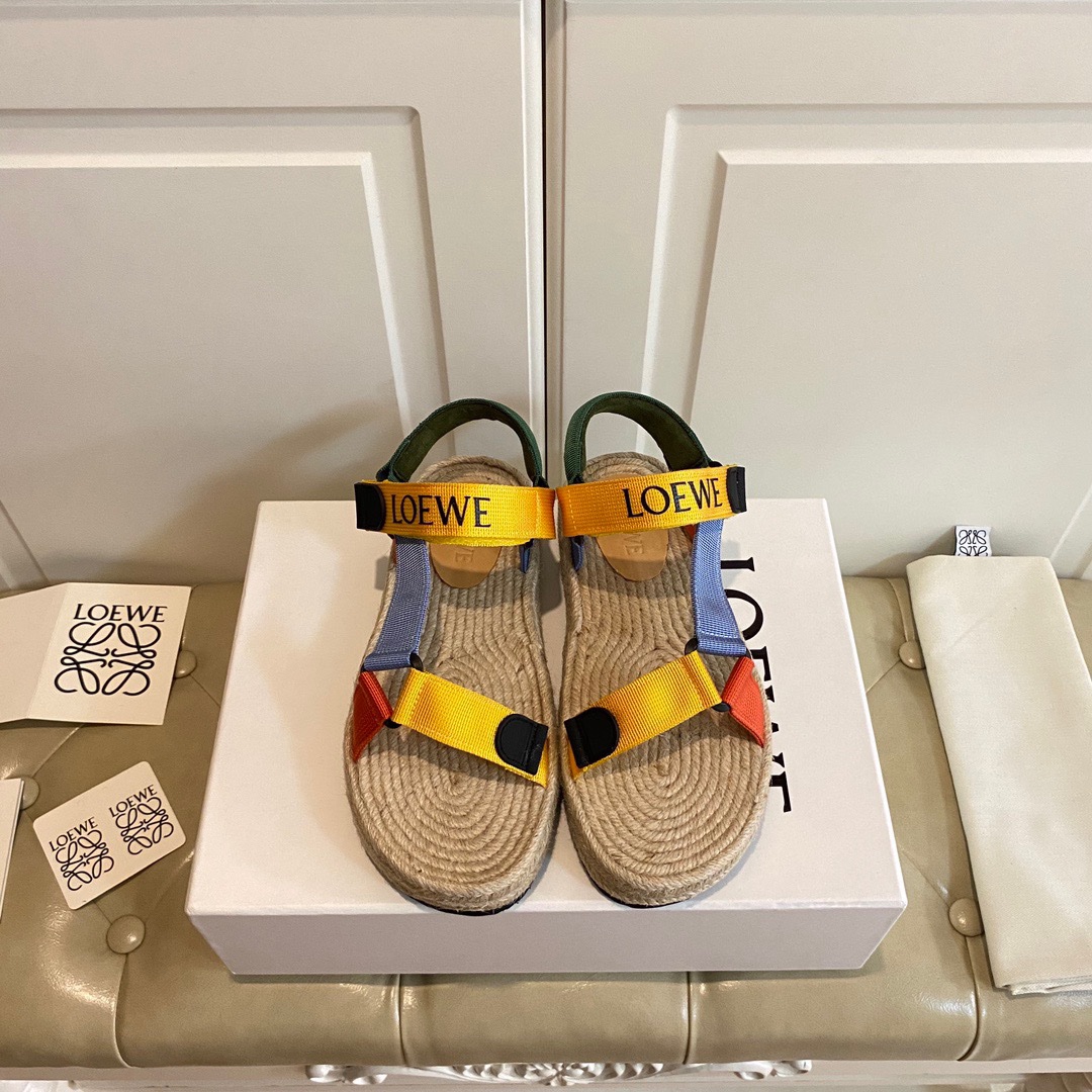 Loewe 2023 Sandals for Couples - Image 2