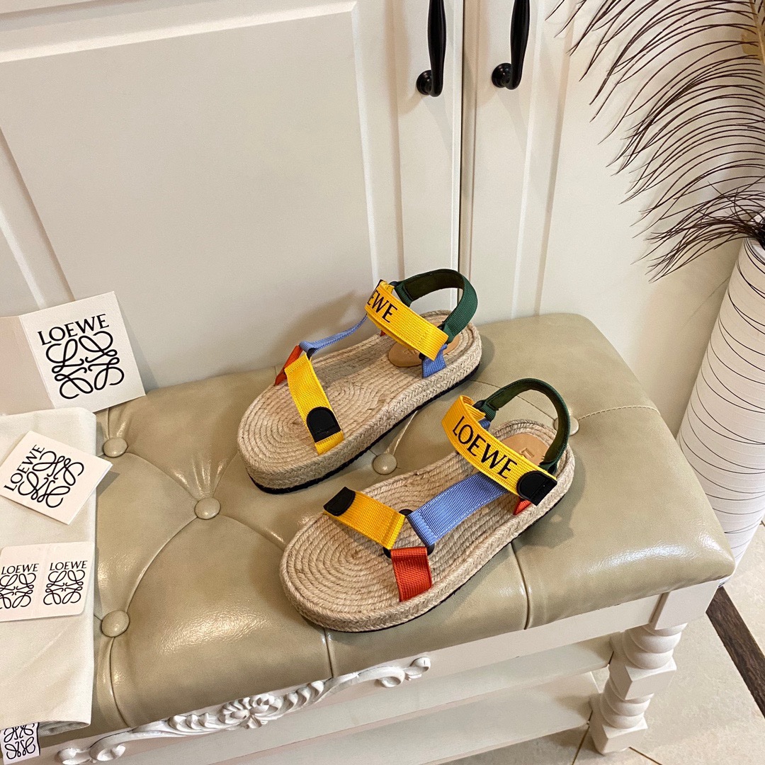 Loewe 2023 Sandals for Couples - Image 3