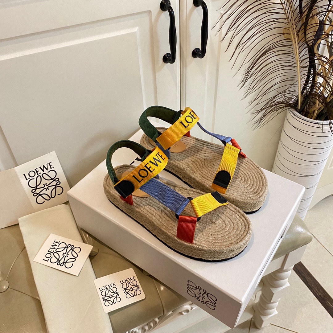 Loewe 2023 Sandals for Couples - Image 5