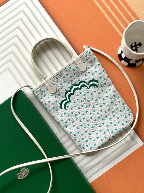 Goyard Poitiers Earl Bag