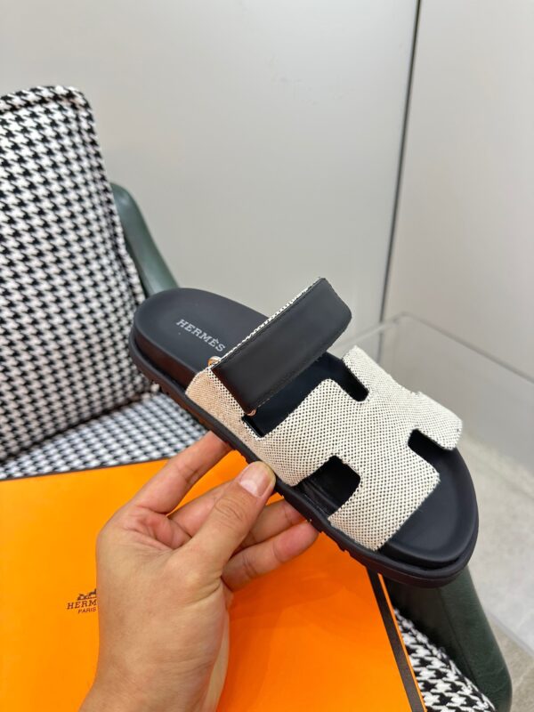 Hermès New Chypre Sandals