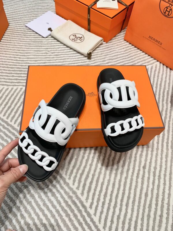 Hermès New Chypre Sandals