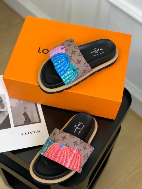 Louis Vuitton 2023 Unisex Slippers