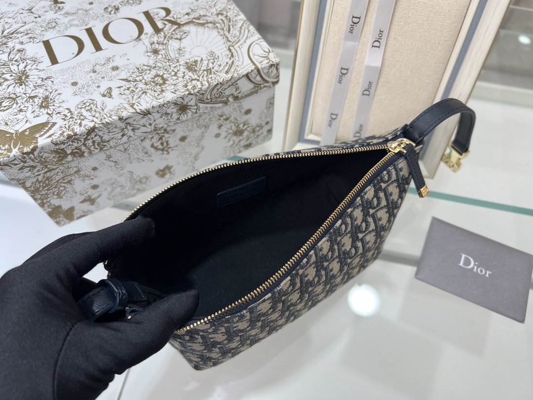 Dior Travel Nomad Clutch - Image 8