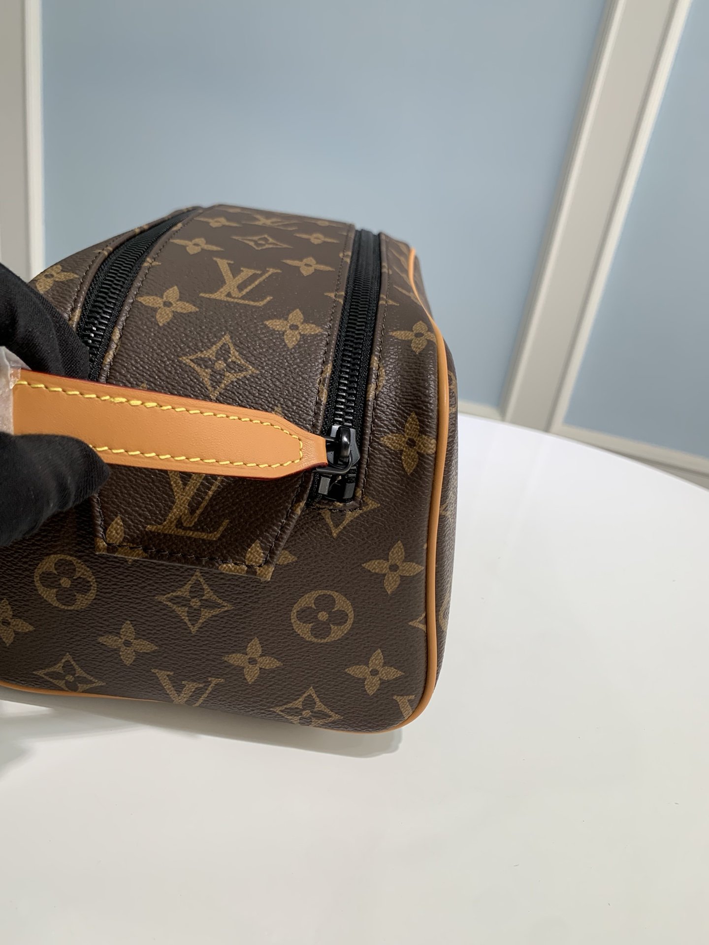 Dior Dopp Cosmetic Bag - Image 7