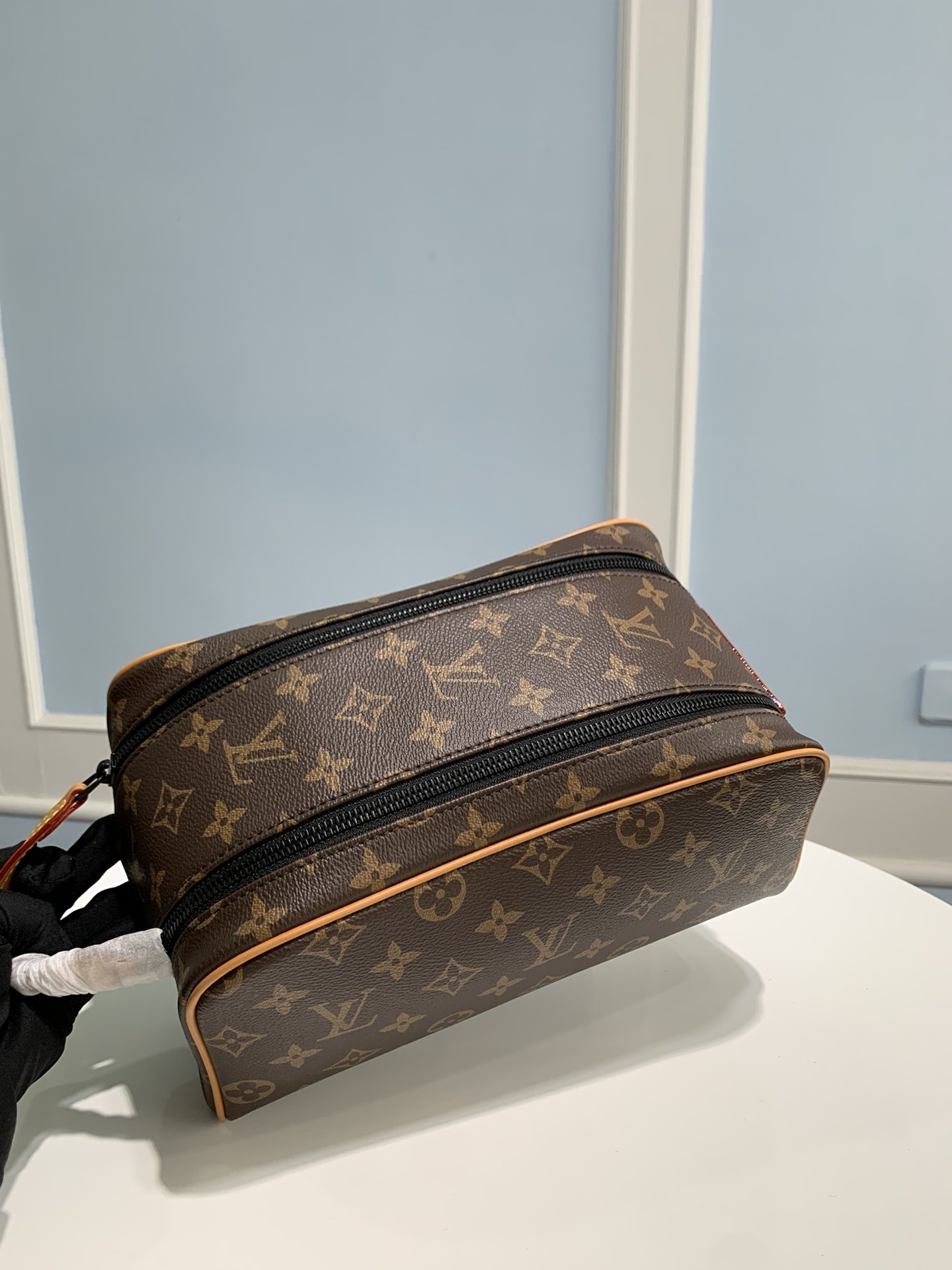 Dior Dopp Cosmetic Bag - Image 4