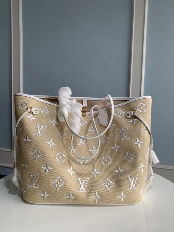 Louis Vuitton Neverful MM Handbag