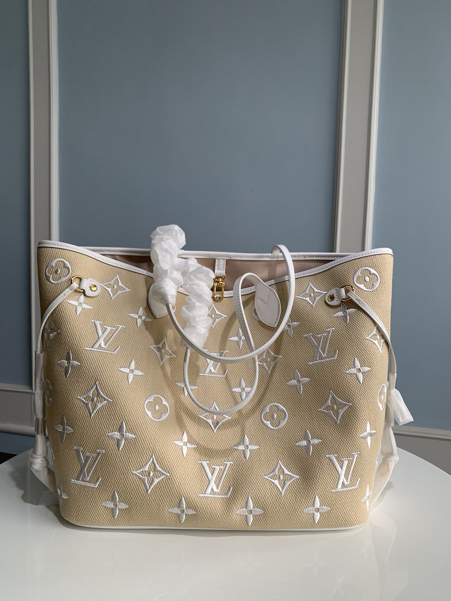 Louis Vuitton Neverful MM Handbag