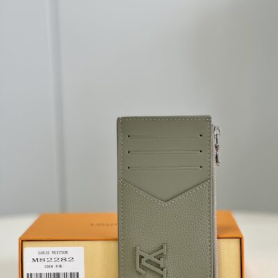 Louis Vuitton Aerogram Aerogram Card Holder