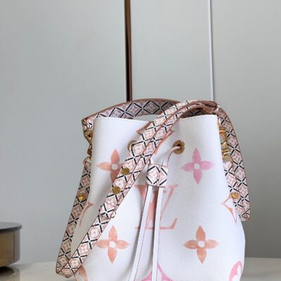 Louis Vuitton NeoNoé Bucket Bag