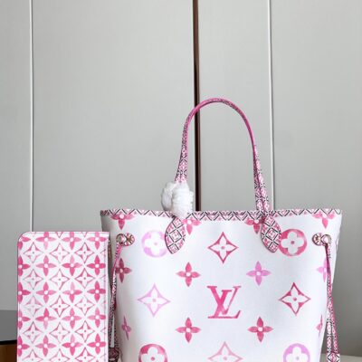 Louis Vuitton Neverfull Medium-sized Handbag