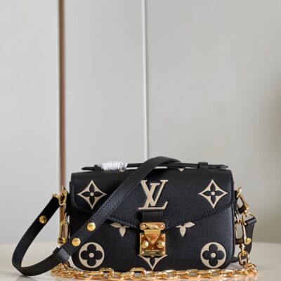 Louis Vuitton Pochette Métis East West Handbag