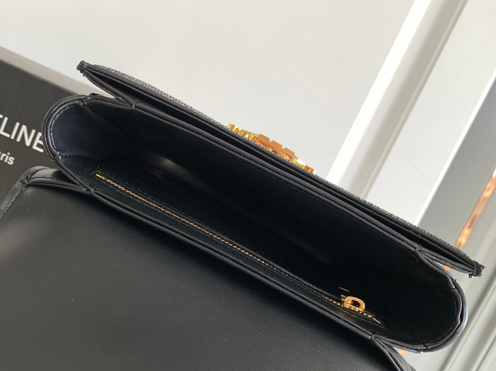 Celine Teen Basace Triomphe Chain Handbag - Image 3