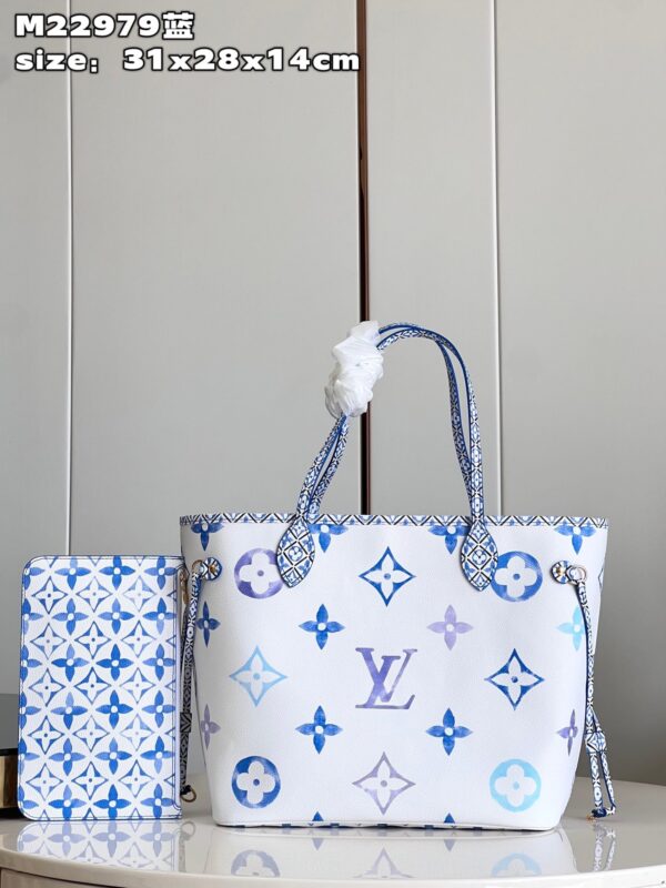 Louis Vuitton Neverfull Medium-sized Handbag