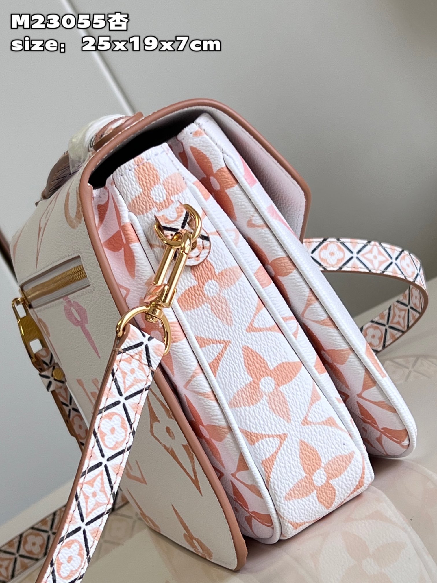 Louis Vuitton Pochette Metis Handbag - Image 6