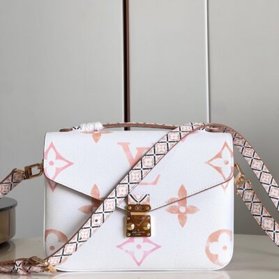 Louis Vuitton Pochette Metis Handbag