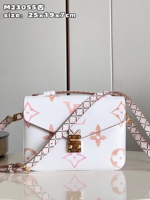 Louis Vuitton Pochette Metis Handbag
