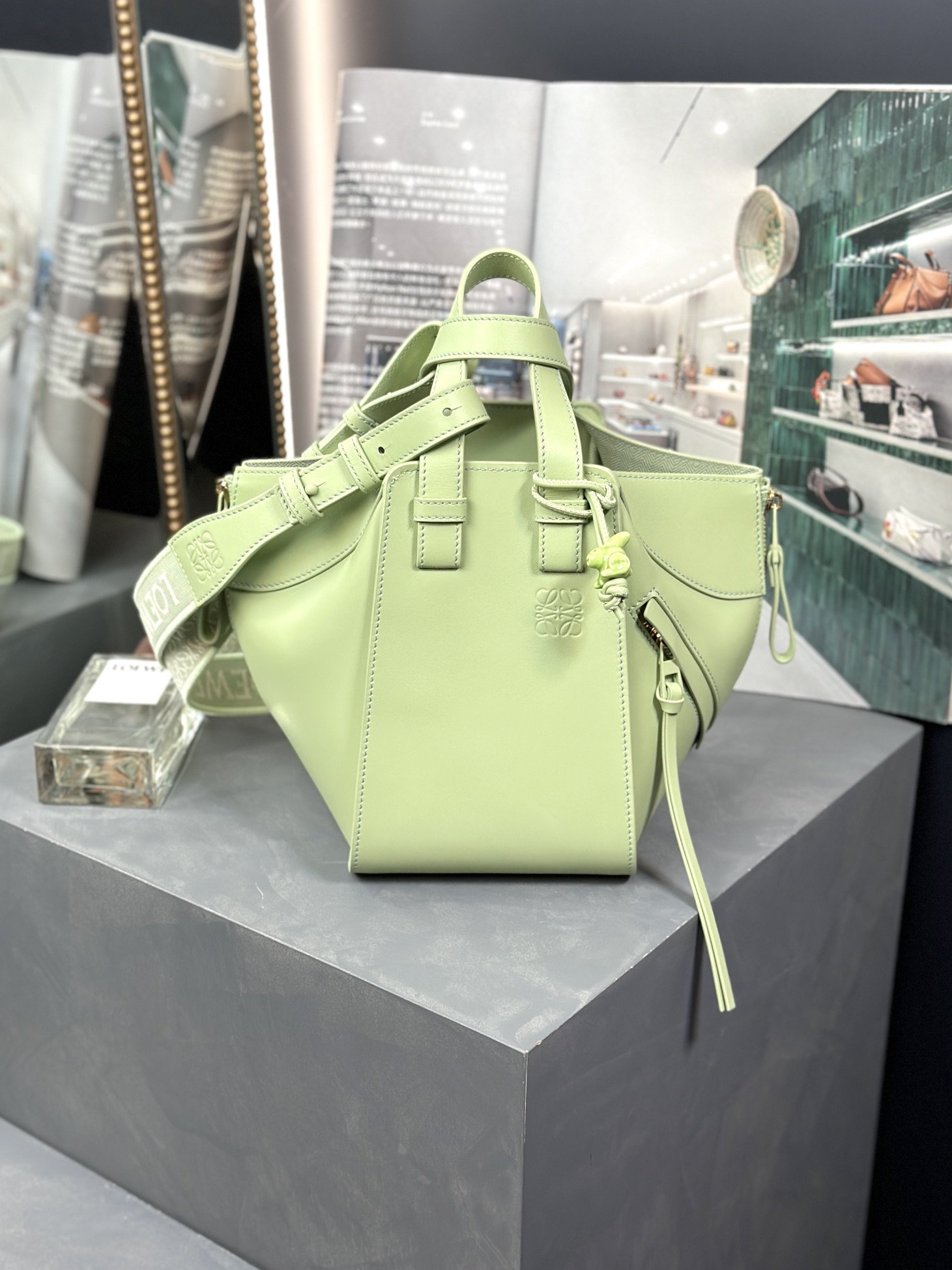 1000023912.jpg Loewe Hammock Handbag - Image 1