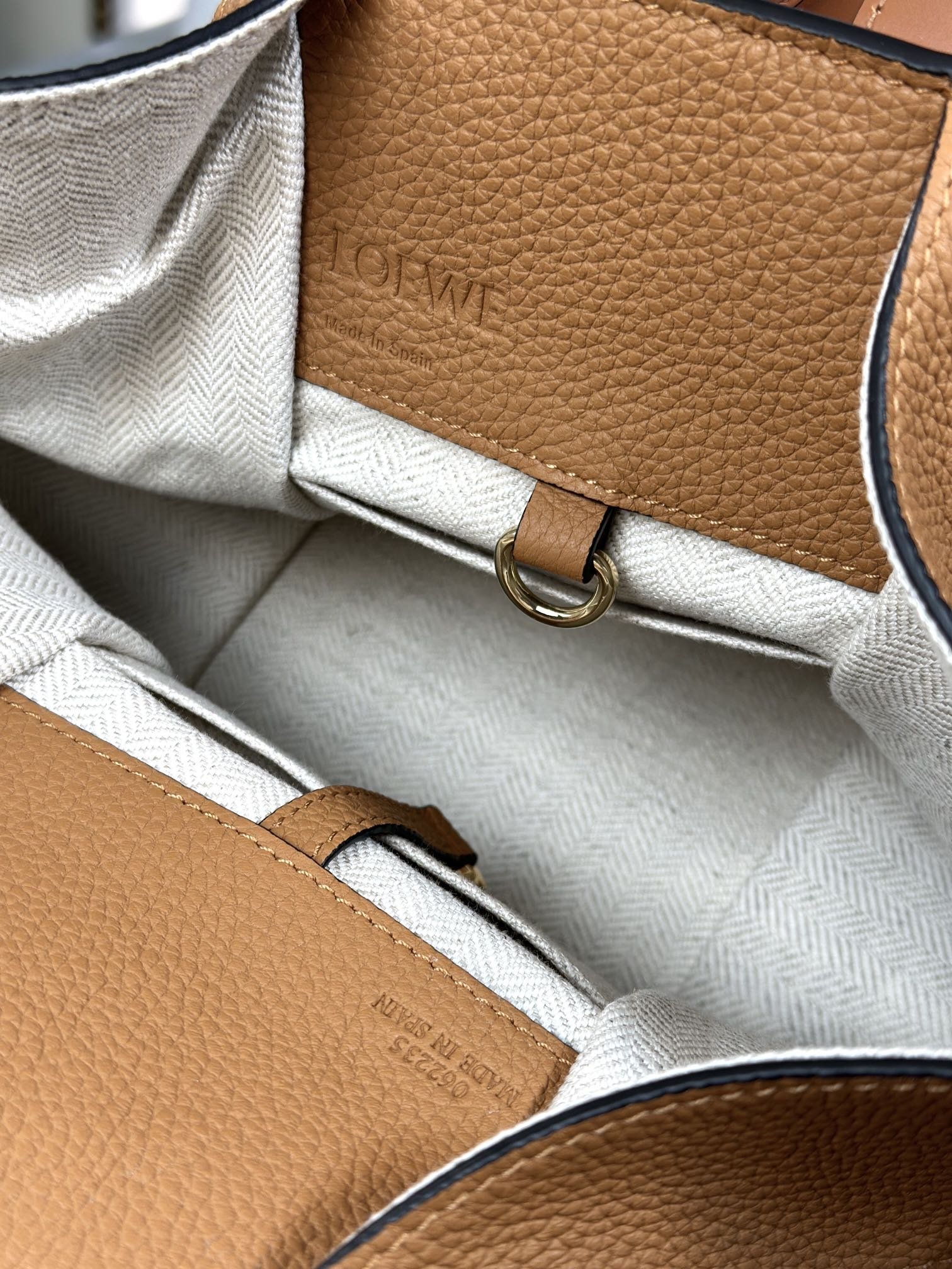 Loewe Hammock Bag - Image 6