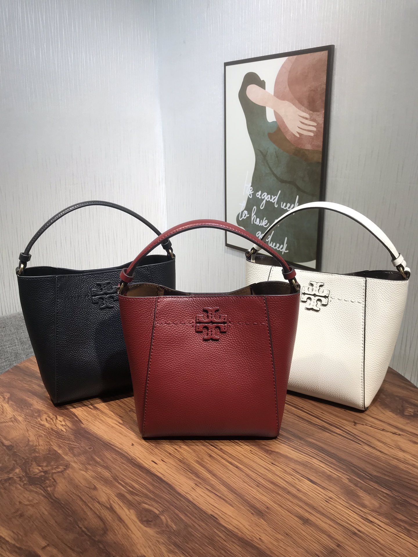 Tory Burch McGraw Hobo Small Bucket Bag Paristore