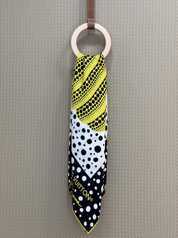The Louis Vuitton & Yayoi Kusama Scarf