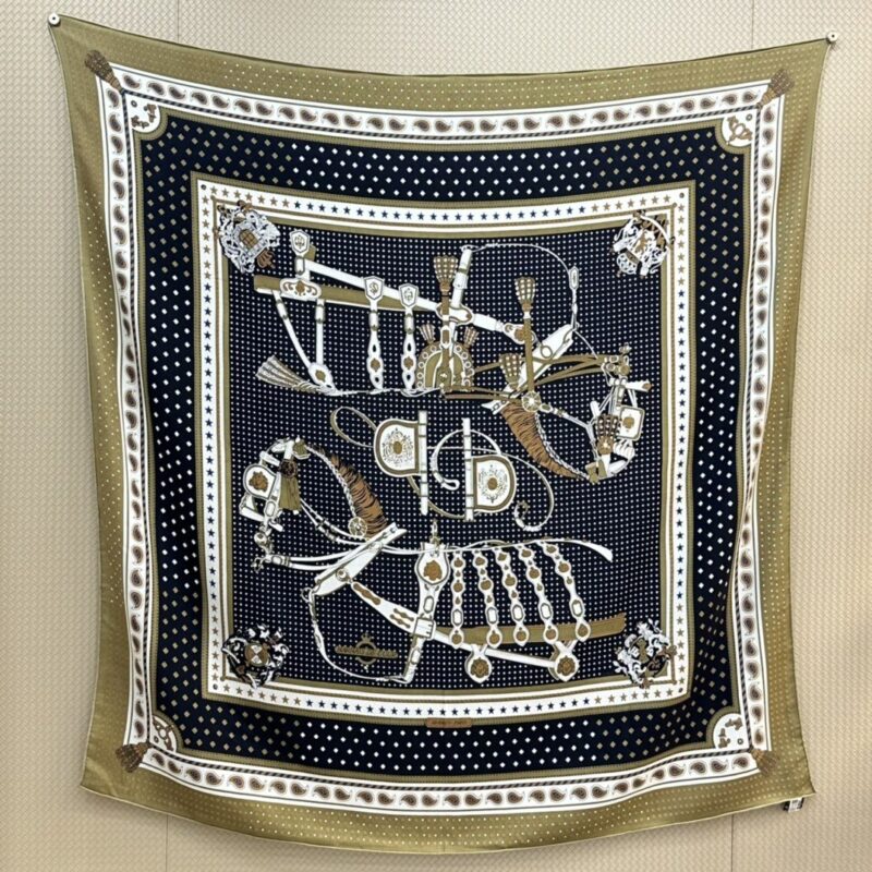 Hermes Wang an Saddle Scarf 140x140cm 70% Cashmere 30% Silk