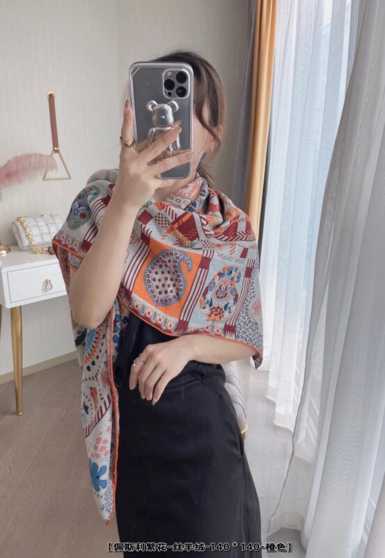 Hermes Peris Blooming Flowers Scarf