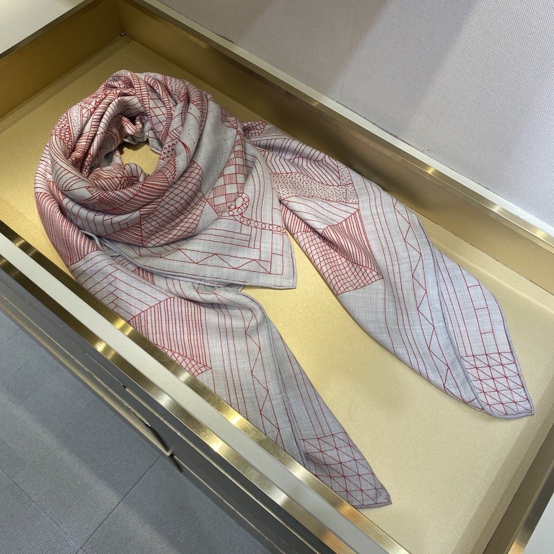 1000028267.jpg Hermes Sprinted Square Scarfs - Image 1